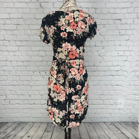 Billabong Floral Wrap Dress (S) - Picture 2 of 6